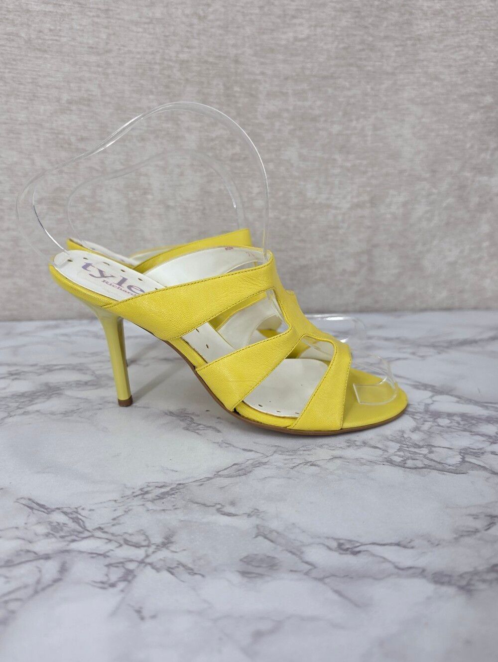 Richard Tyler Yellow Leather Strappy High Heels Sandals Pumps
